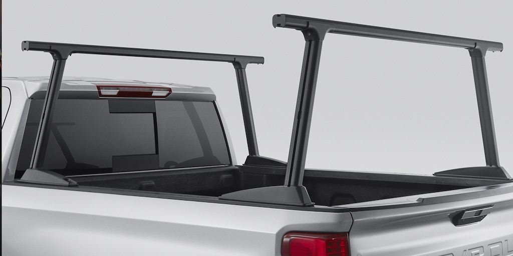 Con los accesorios de carga añade funcionalidad y protección a tu camioneta pickup, Chevrolet Cheyenne ZR2 BISON 2024