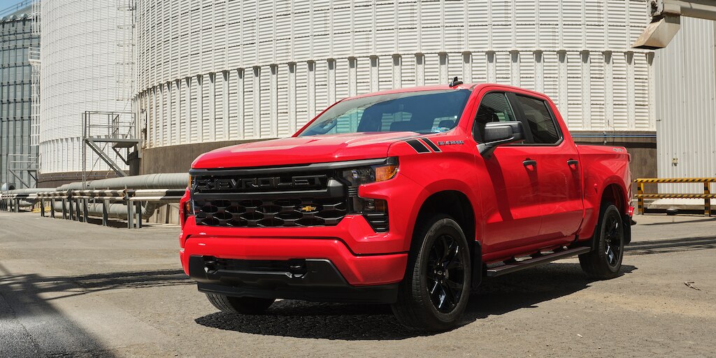 Chevrolet Silverado 2025 Custom Edition, tu pickup con rines de 20 pulgadas sobresale en la calle